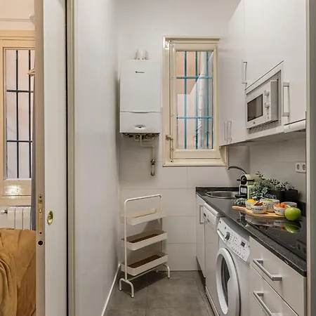 Beautiful Flat Close To Plaza De Mayor 4Peopl1Bath Con24-2